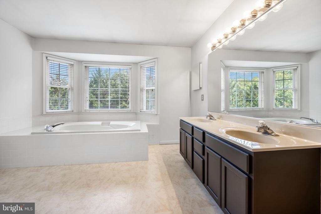 4318 BRIDLEPATH CT, FREDERICKSBURG, Virginia 22408, 4 Bedrooms Bedrooms, ,3 BathroomsBathrooms,Residential,4318 BRIDLEPATH CT,VASP2039854 MLS # VASP2039854 4318 BRIDLEPATH CT, FREDERICKSBURG, Virginia 22408, 4 Bedrooms Bedrooms, ,3 BathroomsBathrooms,Residential,4318 BRIDLEPATH CT,VASP2039854 MLS # VASP2039854