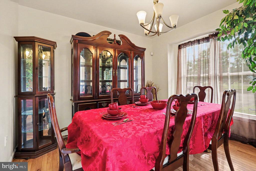 2402 RUFFIN DR, FREDERICKSBURG, Virginia 22408, 4 Bedrooms Bedrooms, ,2 BathroomsBathrooms,Residential,2402 RUFFIN DR,VASP2042358 MLS # VASP2042358 2402 RUFFIN DR, FREDERICKSBURG, Virginia 22408, 4 Bedrooms Bedrooms, ,2 BathroomsBathrooms,Residential,2402 RUFFIN DR,VASP2042358 MLS # VASP2042358