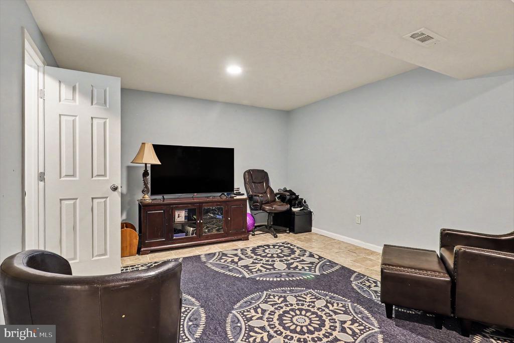 2402 RUFFIN DR, FREDERICKSBURG, Virginia 22408, 4 Bedrooms Bedrooms, ,2 BathroomsBathrooms,Residential,2402 RUFFIN DR,VASP2042358 MLS # VASP2042358 2402 RUFFIN DR, FREDERICKSBURG, Virginia 22408, 4 Bedrooms Bedrooms, ,2 BathroomsBathrooms,Residential,2402 RUFFIN DR,VASP2042358 MLS # VASP2042358