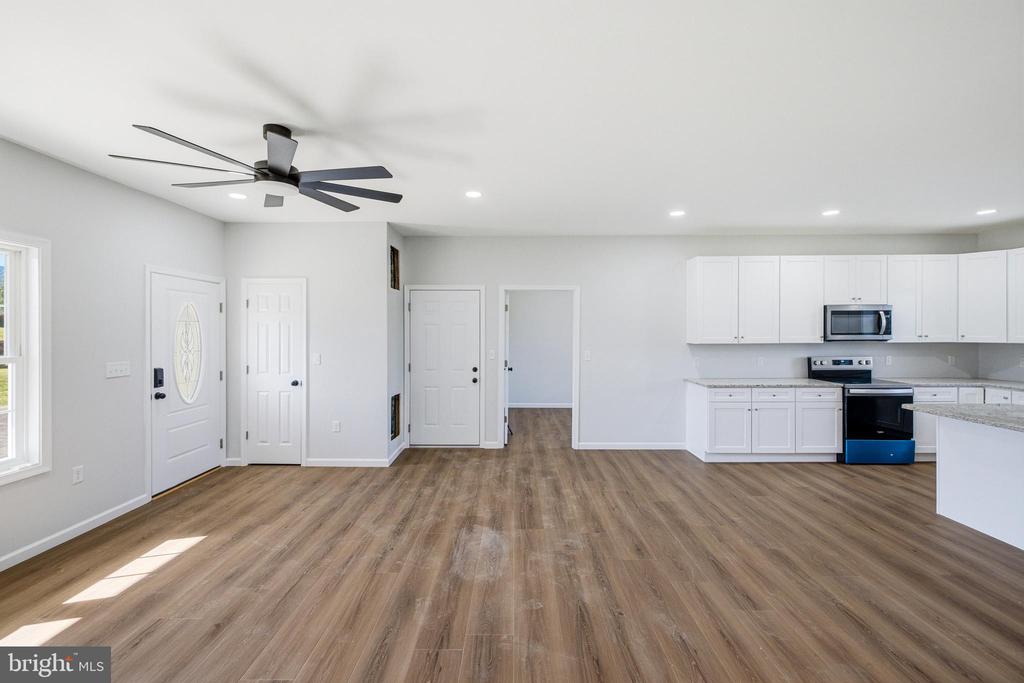 131 DEERFIELD ESTATES DR, STANLEY, Virginia 22851, 3 Bedrooms Bedrooms, ,2 BathroomsBathrooms,Residential,131 DEERFIELD ESTATES DR,VAPA2006502 MLS # VAPA2006502 131 DEERFIELD ESTATES DR, STANLEY, Virginia 22851, 3 Bedrooms Bedrooms, ,2 BathroomsBathrooms,Residential,131 DEERFIELD ESTATES DR,VAPA2006502 MLS # VAPA2006502