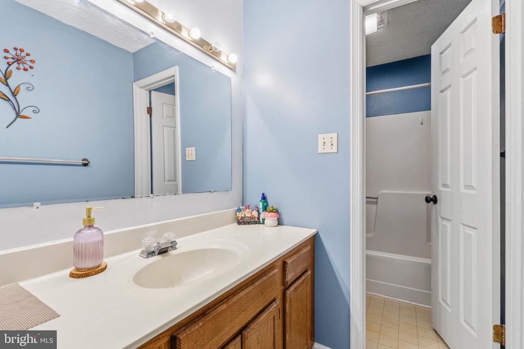 588 MEADOWBROOK DR, CULPEPER, Virginia 22701, 3 Bedrooms Bedrooms, ,2 BathroomsBathrooms,Residential,588 MEADOWBROOK DR,VACU2013988 MLS # VACU2013988 588 MEADOWBROOK DR, CULPEPER, Virginia 22701, 3 Bedrooms Bedrooms, ,2 BathroomsBathrooms,Residential,588 MEADOWBROOK DR,VACU2013988 MLS # VACU2013988