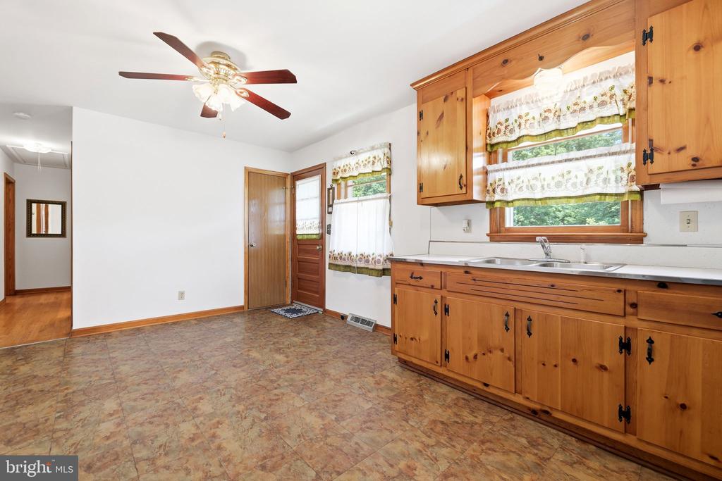 9467 EVERONA RD, UNIONVILLE, Virginia 22567, 3 Bedrooms Bedrooms, ,1 BathroomBathrooms,Residential,9467 EVERONA RD,VAOR2014358 MLS # VAOR2014358 9467 EVERONA RD, UNIONVILLE, Virginia 22567, 3 Bedrooms Bedrooms, ,1 BathroomBathrooms,Residential,9467 EVERONA RD,VAOR2014358 MLS # VAOR2014358