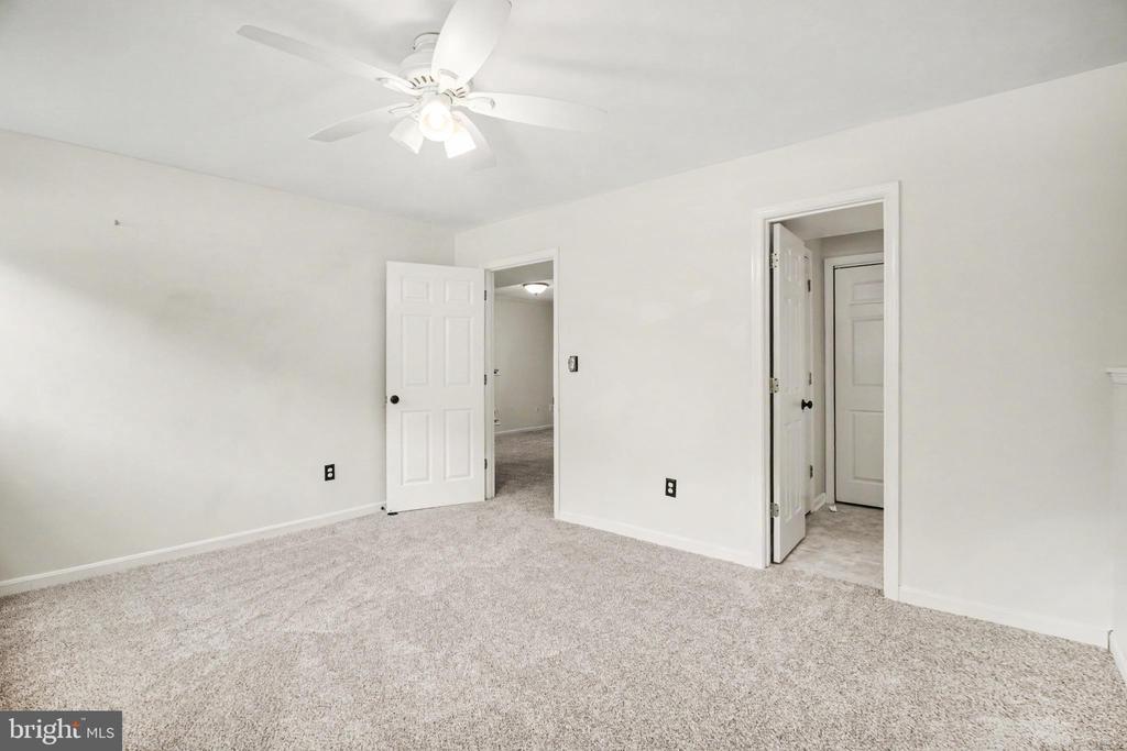 11700 WOODLAND VIEW DR, FREDERICKSBURG, Virginia 22407, 4 Bedrooms Bedrooms, ,2 BathroomsBathrooms,Residential,11700 WOODLAND VIEW DR,VASP2042682 MLS # VASP2042682