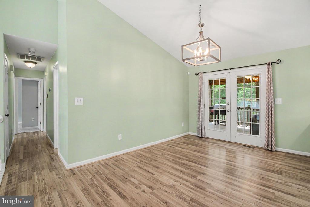 11700 WOODLAND VIEW DR, FREDERICKSBURG, Virginia 22407, 4 Bedrooms Bedrooms, ,2 BathroomsBathrooms,Residential,11700 WOODLAND VIEW DR,VASP2042682 MLS # VASP2042682