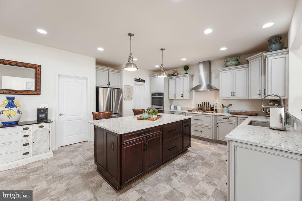 8626 WHITE FOX CIR, SPOTSYLVANIA, Virginia 22553, 4 Bedrooms Bedrooms, ,3 BathroomsBathrooms,Residential,8626 WHITE FOX CIR,VASP2042912 MLS # VASP2042912
