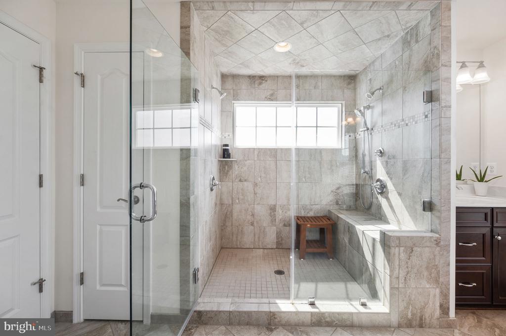 8626 WHITE FOX CIR, SPOTSYLVANIA, Virginia 22553, 4 Bedrooms Bedrooms, ,3 BathroomsBathrooms,Residential,8626 WHITE FOX CIR,VASP2042912 MLS # VASP2042912