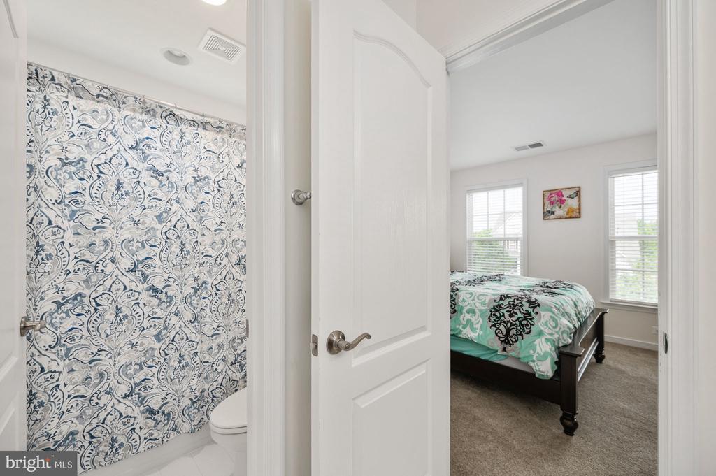 8626 WHITE FOX CIR, SPOTSYLVANIA, Virginia 22553, 4 Bedrooms Bedrooms, ,3 BathroomsBathrooms,Residential,8626 WHITE FOX CIR,VASP2042912 MLS # VASP2042912
