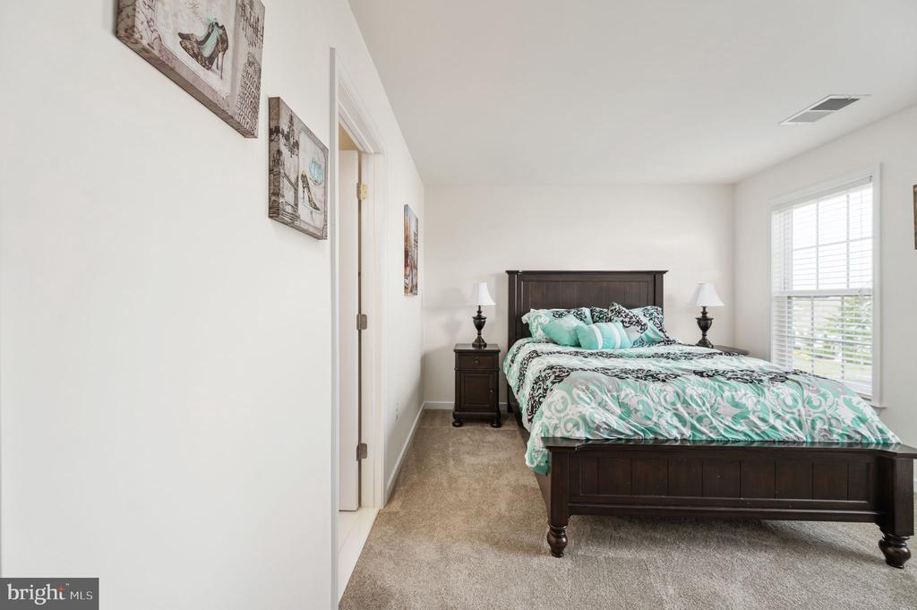 8626 WHITE FOX CIR, SPOTSYLVANIA, Virginia 22553, 4 Bedrooms Bedrooms, ,3 BathroomsBathrooms,Residential,8626 WHITE FOX CIR,VASP2042912 MLS # VASP2042912