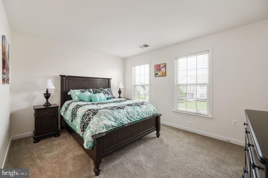 8626 WHITE FOX CIR, SPOTSYLVANIA, Virginia 22553, 4 Bedrooms Bedrooms, ,3 BathroomsBathrooms,Residential,8626 WHITE FOX CIR,VASP2042912 MLS # VASP2042912