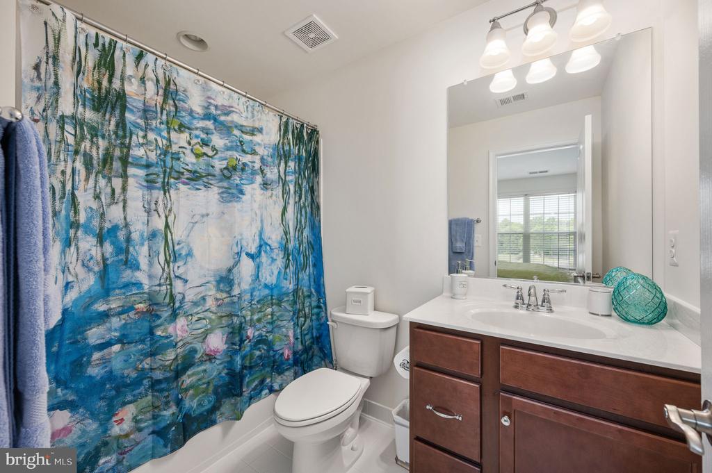 8626 WHITE FOX CIR, SPOTSYLVANIA, Virginia 22553, 4 Bedrooms Bedrooms, ,3 BathroomsBathrooms,Residential,8626 WHITE FOX CIR,VASP2042912 MLS # VASP2042912