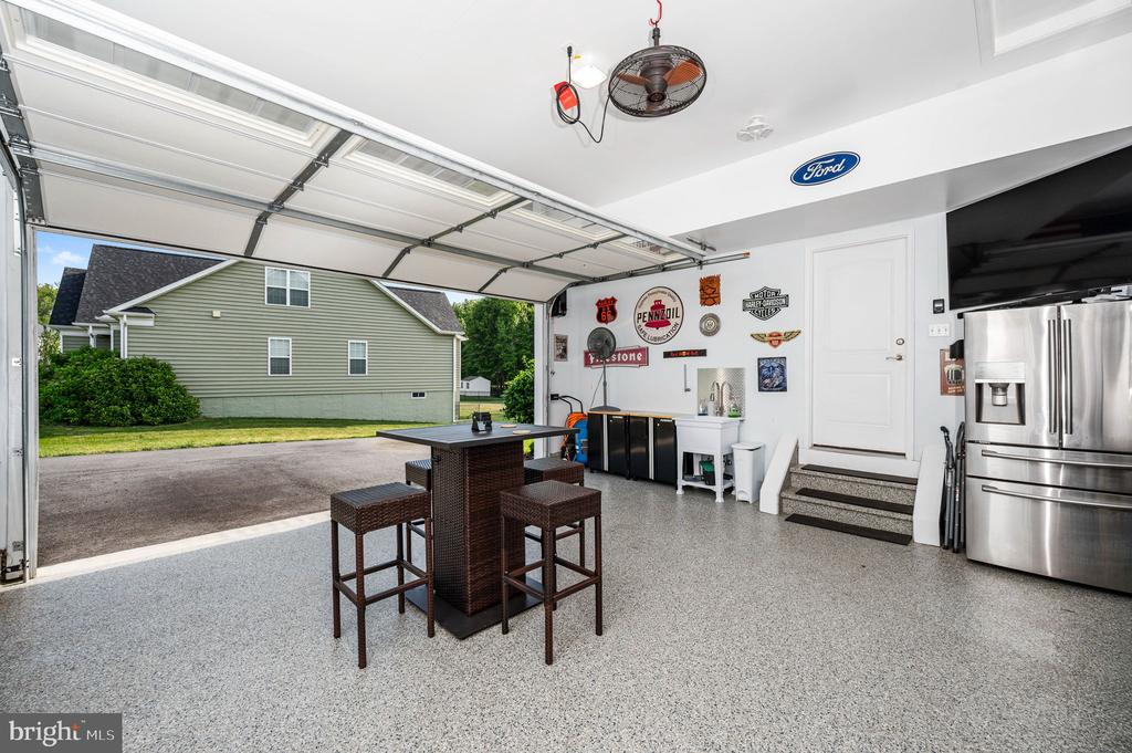 8626 WHITE FOX CIR, SPOTSYLVANIA, Virginia 22553, 4 Bedrooms Bedrooms, ,3 BathroomsBathrooms,Residential,8626 WHITE FOX CIR,VASP2042912 MLS # VASP2042912