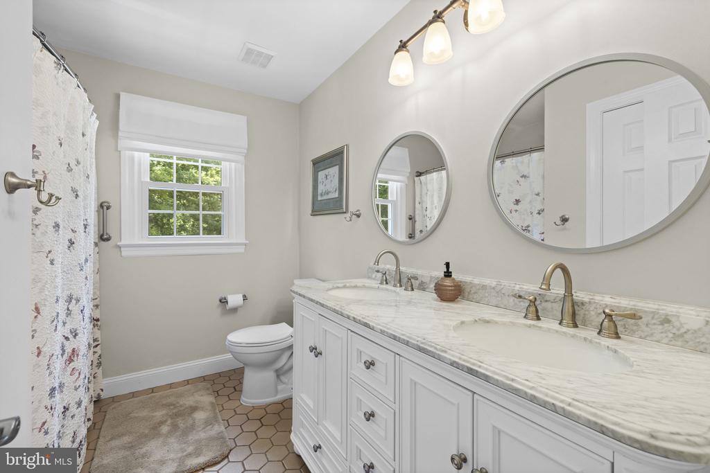 5032 CANTER LANE, WARRENTON, Virginia 20187, 4 Bedrooms Bedrooms, ,2 BathroomsBathrooms,Residential,5032 CANTER LANE,VAFQ2022446 MLS # VAFQ2022446 5032 CANTER LANE, WARRENTON, Virginia 20187, 4 Bedrooms Bedrooms, ,2 BathroomsBathrooms,Residential,5032 CANTER LANE,VAFQ2022446 MLS # VAFQ2022446