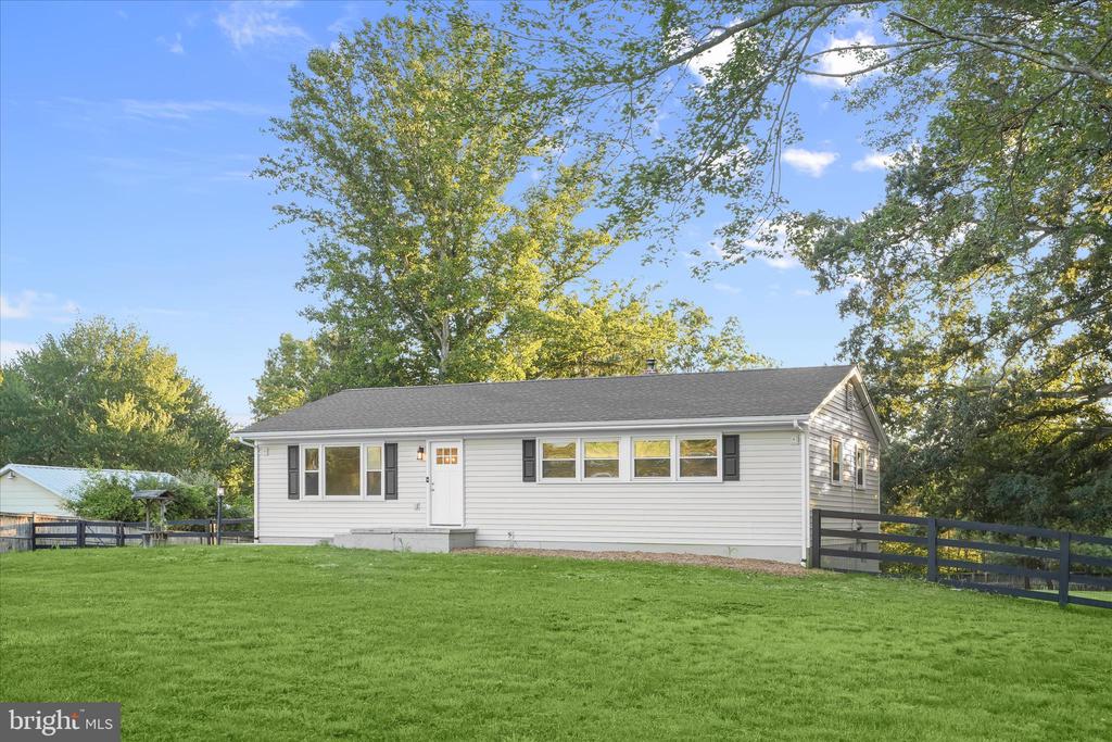 8056 GREENWICH RD, CATLETT, Virginia 20119, 3 Bedrooms Bedrooms, ,2 BathroomsBathrooms,Residential,8056 GREENWICH RD,VAFQ2022642 MLS # VAFQ2022642 8056 GREENWICH RD, CATLETT, Virginia 20119, 3 Bedrooms Bedrooms, ,2 BathroomsBathrooms,Residential,8056 GREENWICH RD,VAFQ2022642 MLS # VAFQ2022642