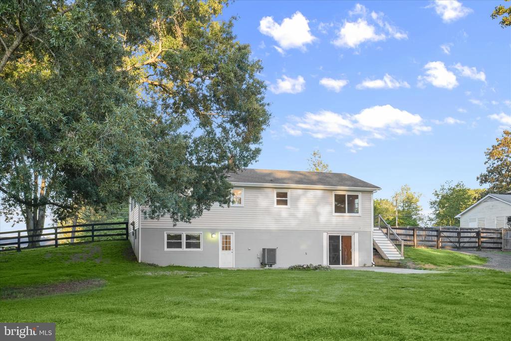 8056 GREENWICH RD, CATLETT, Virginia 20119, 3 Bedrooms Bedrooms, ,2 BathroomsBathrooms,Residential,8056 GREENWICH RD,VAFQ2022642 MLS # VAFQ2022642 8056 GREENWICH RD, CATLETT, Virginia 20119, 3 Bedrooms Bedrooms, ,2 BathroomsBathrooms,Residential,8056 GREENWICH RD,VAFQ2022642 MLS # VAFQ2022642