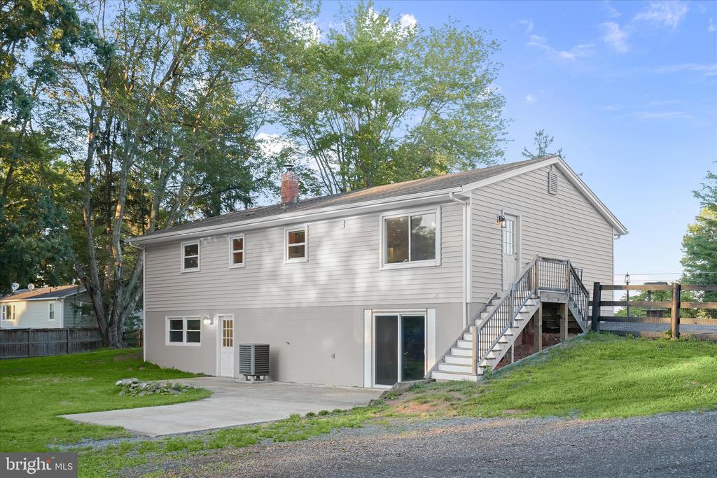 8056 GREENWICH RD, CATLETT, Virginia 20119, 3 Bedrooms Bedrooms, ,2 BathroomsBathrooms,Residential,8056 GREENWICH RD,VAFQ2022642 MLS # VAFQ2022642 8056 GREENWICH RD, CATLETT, Virginia 20119, 3 Bedrooms Bedrooms, ,2 BathroomsBathrooms,Residential,8056 GREENWICH RD,VAFQ2022642 MLS # VAFQ2022642