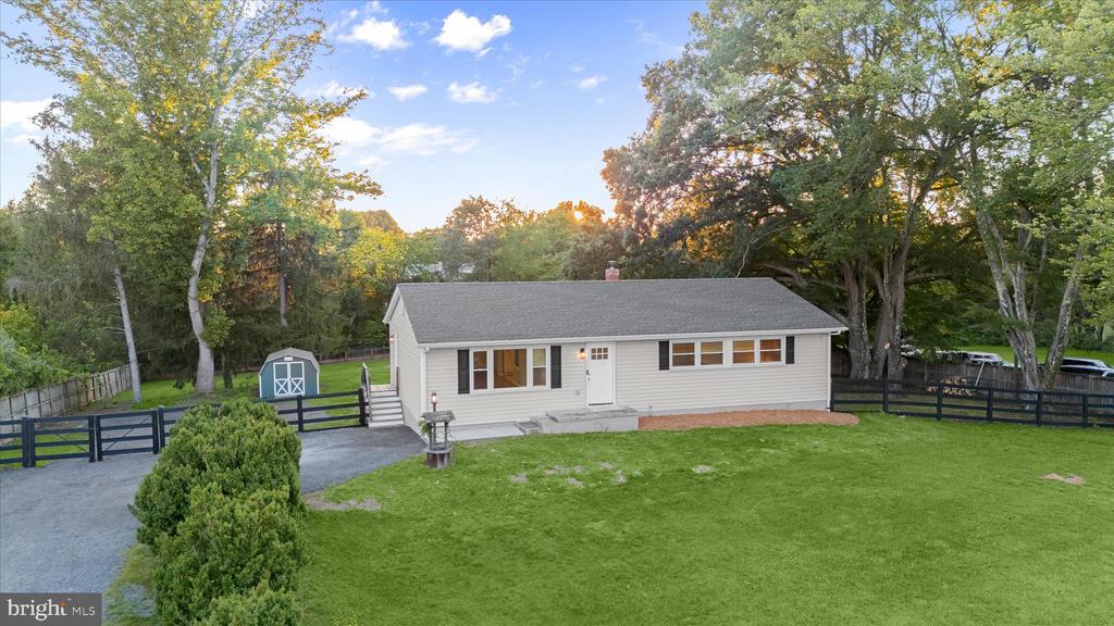 8056 GREENWICH RD, CATLETT, Virginia 20119, 3 Bedrooms Bedrooms, ,2 BathroomsBathrooms,Residential,8056 GREENWICH RD,VAFQ2022642 MLS # VAFQ2022642 8056 GREENWICH RD, CATLETT, Virginia 20119, 3 Bedrooms Bedrooms, ,2 BathroomsBathrooms,Residential,8056 GREENWICH RD,VAFQ2022642 MLS # VAFQ2022642