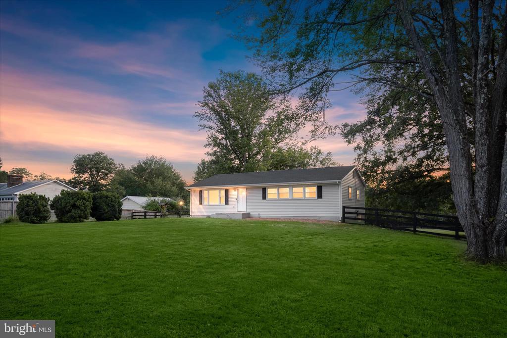 8056 GREENWICH RD, CATLETT, Virginia 20119, 3 Bedrooms Bedrooms, ,2 BathroomsBathrooms,Residential,8056 GREENWICH RD,VAFQ2022642 MLS # VAFQ2022642 8056 GREENWICH RD, CATLETT, Virginia 20119, 3 Bedrooms Bedrooms, ,2 BathroomsBathrooms,Residential,8056 GREENWICH RD,VAFQ2022642 MLS # VAFQ2022642