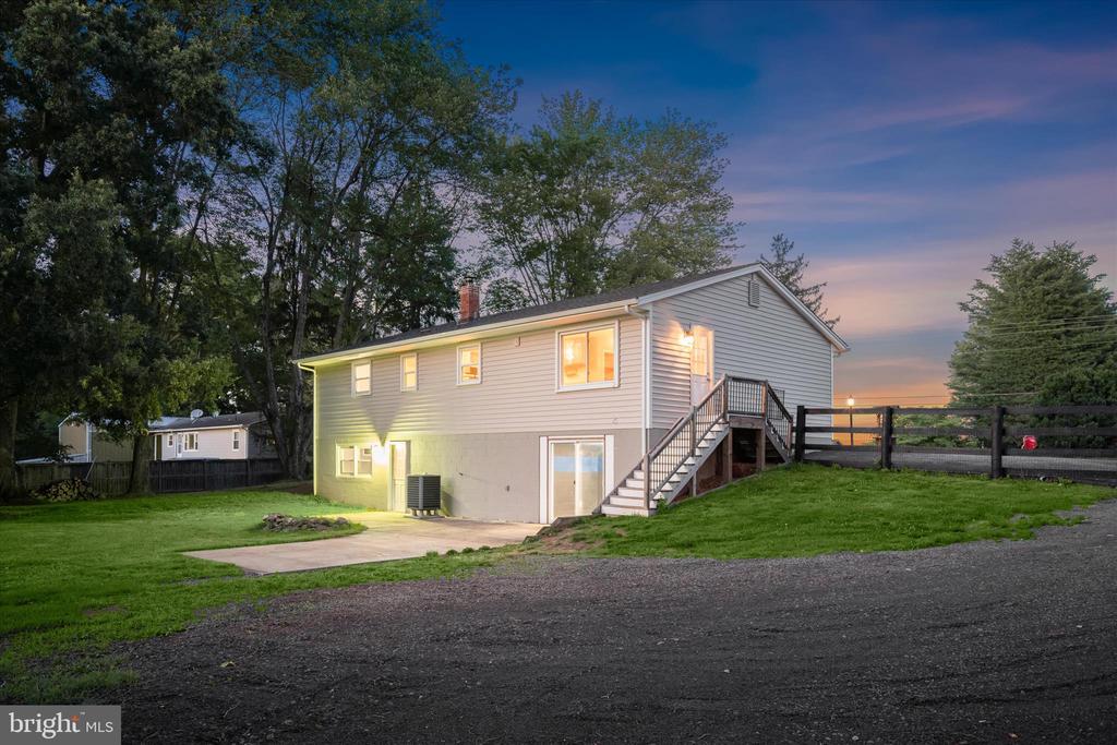 8056 GREENWICH RD, CATLETT, Virginia 20119, 3 Bedrooms Bedrooms, ,2 BathroomsBathrooms,Residential,8056 GREENWICH RD,VAFQ2022642 MLS # VAFQ2022642 8056 GREENWICH RD, CATLETT, Virginia 20119, 3 Bedrooms Bedrooms, ,2 BathroomsBathrooms,Residential,8056 GREENWICH RD,VAFQ2022642 MLS # VAFQ2022642