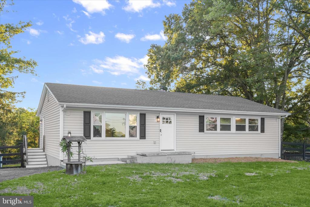 8056 GREENWICH RD, CATLETT, Virginia 20119, 3 Bedrooms Bedrooms, ,2 BathroomsBathrooms,Residential,8056 GREENWICH RD,VAFQ2022642 MLS # VAFQ2022642 8056 GREENWICH RD, CATLETT, Virginia 20119, 3 Bedrooms Bedrooms, ,2 BathroomsBathrooms,Residential,8056 GREENWICH RD,VAFQ2022642 MLS # VAFQ2022642