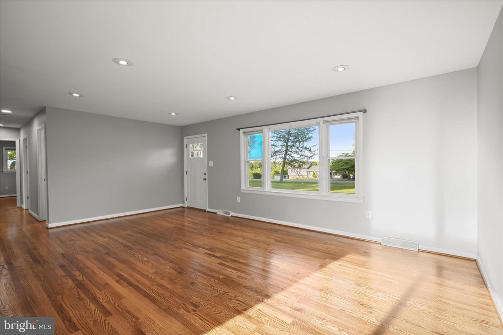 8056 GREENWICH RD, CATLETT, Virginia 20119, 3 Bedrooms Bedrooms, ,2 BathroomsBathrooms,Residential,8056 GREENWICH RD,VAFQ2022642 MLS # VAFQ2022642 8056 GREENWICH RD, CATLETT, Virginia 20119, 3 Bedrooms Bedrooms, ,2 BathroomsBathrooms,Residential,8056 GREENWICH RD,VAFQ2022642 MLS # VAFQ2022642