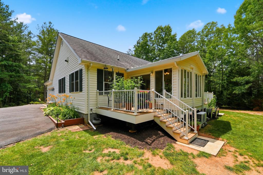 9133 ANCHOR RD, CULPEPER, Virginia 22701, 3 Bedrooms Bedrooms, ,3 BathroomsBathrooms,Residential,9133 ANCHOR RD,VACU2013918 MLS # VACU2013918 9133 ANCHOR RD, CULPEPER, Virginia 22701, 3 Bedrooms Bedrooms, ,3 BathroomsBathrooms,Residential,9133 ANCHOR RD,VACU2013918 MLS # VACU2013918