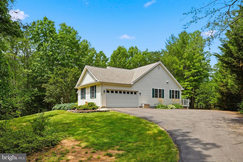 9133 ANCHOR RD, CULPEPER, Virginia 22701, 3 Bedrooms Bedrooms, ,3 BathroomsBathrooms,Residential,9133 ANCHOR RD,VACU2013918 MLS # VACU2013918 9133 ANCHOR RD, CULPEPER, Virginia 22701, 3 Bedrooms Bedrooms, ,3 BathroomsBathrooms,Residential,9133 ANCHOR RD,VACU2013918 MLS # VACU2013918