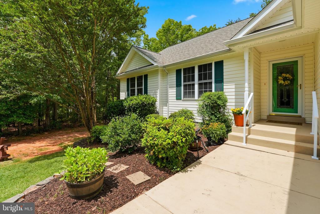 9133 ANCHOR RD, CULPEPER, Virginia 22701, 3 Bedrooms Bedrooms, ,3 BathroomsBathrooms,Residential,9133 ANCHOR RD,VACU2013918 MLS # VACU2013918 9133 ANCHOR RD, CULPEPER, Virginia 22701, 3 Bedrooms Bedrooms, ,3 BathroomsBathrooms,Residential,9133 ANCHOR RD,VACU2013918 MLS # VACU2013918