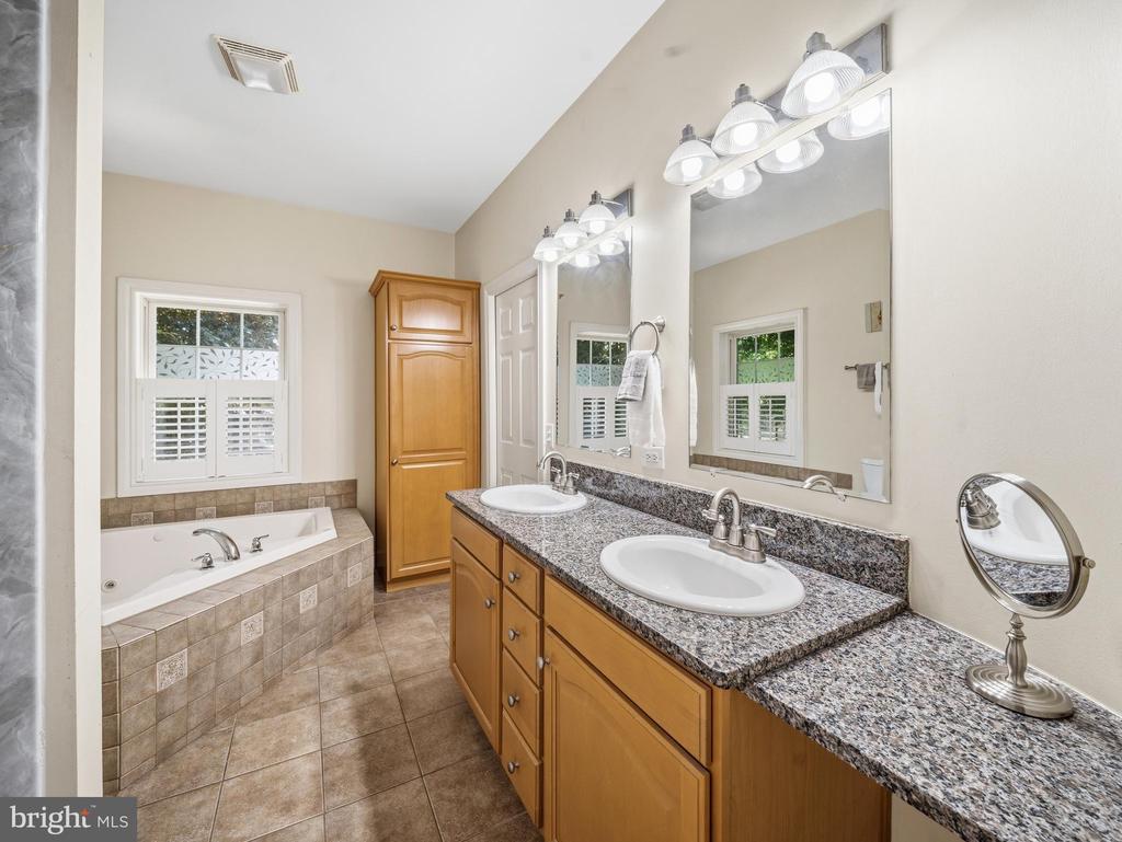 38 JERDONE ISLAND, BUMPASS, Virginia 23024, 5 Bedrooms Bedrooms, ,4 BathroomsBathrooms,Residential,38 JERDONE ISLAND,VALA2009986 MLS # VALA2009986