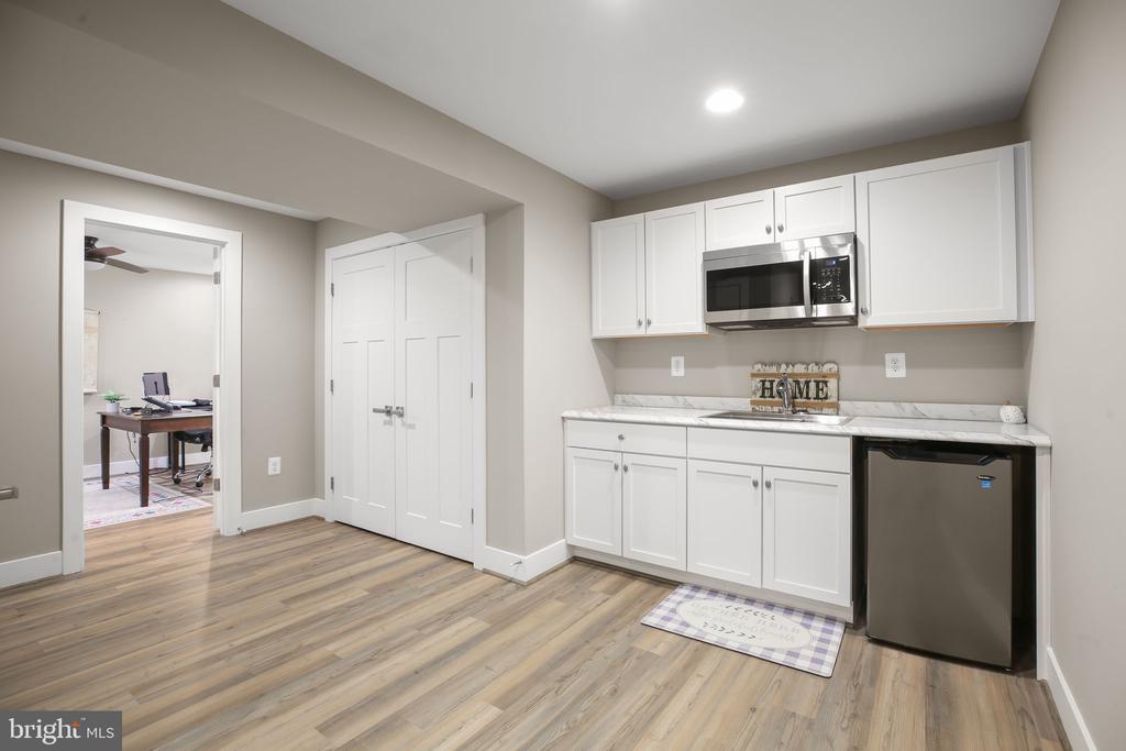 7401 BRENTFORD TER, FREDERICKSBURG, Virginia 22407, 3 Bedrooms Bedrooms, ,3 BathroomsBathrooms,Residential,7401 BRENTFORD TER,VASP2041896 MLS # VASP2041896