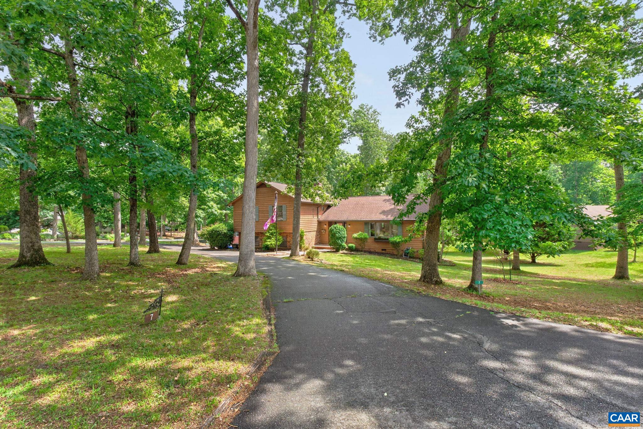 7 MULLIGAN DR, PALMYRA, Virginia 22963, 4 Bedrooms Bedrooms, ,3 BathroomsBathrooms,Residential,7 MULLIGAN DR,678337 MLS # 678337 7 MULLIGAN DR, PALMYRA, Virginia 22963, 4 Bedrooms Bedrooms, ,3 BathroomsBathrooms,Residential,7 MULLIGAN DR,678337 MLS # 678337