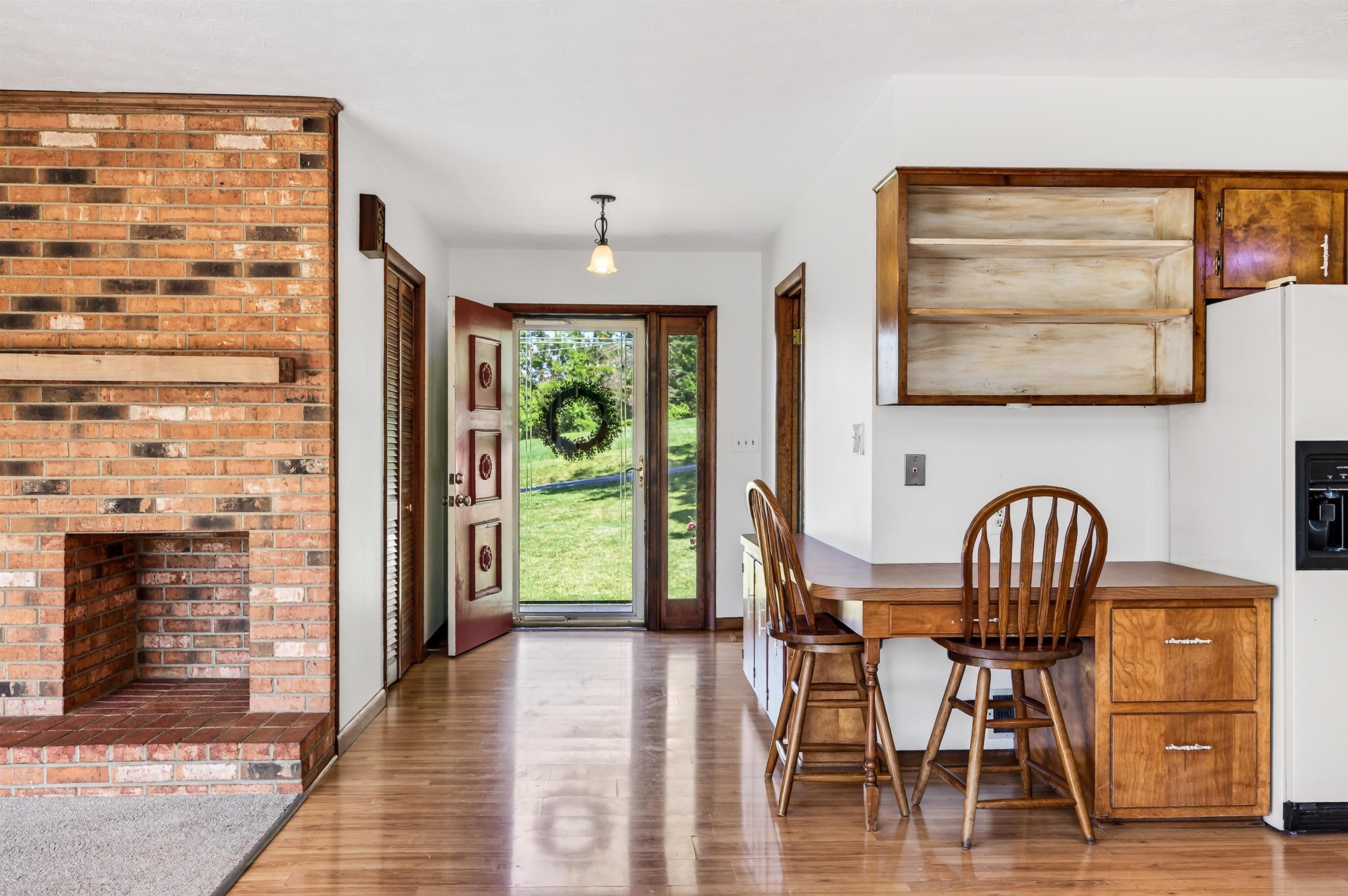 9510 SHENANDOAH DR, NEW MARKET, Virginia 22844, 5 Bedrooms Bedrooms, ,3 BathroomsBathrooms,Residential,9510 SHENANDOAH DR,678342 MLS # 678342 9510 SHENANDOAH DR, NEW MARKET, Virginia 22844, 5 Bedrooms Bedrooms, ,3 BathroomsBathrooms,Residential,9510 SHENANDOAH DR,678342 MLS # 678342
