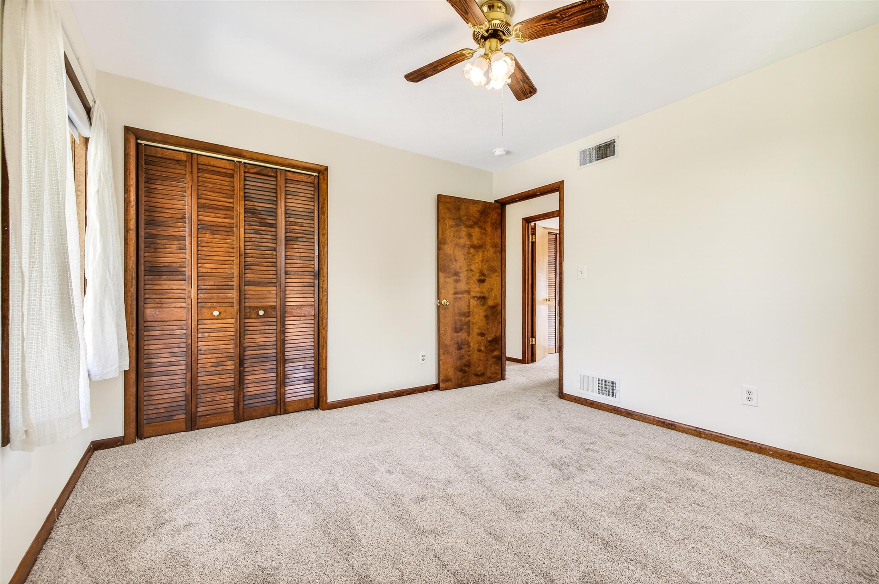 9510 SHENANDOAH DR, NEW MARKET, Virginia 22844, 5 Bedrooms Bedrooms, ,3 BathroomsBathrooms,Residential,9510 SHENANDOAH DR,678342 MLS # 678342 9510 SHENANDOAH DR, NEW MARKET, Virginia 22844, 5 Bedrooms Bedrooms, ,3 BathroomsBathrooms,Residential,9510 SHENANDOAH DR,678342 MLS # 678342