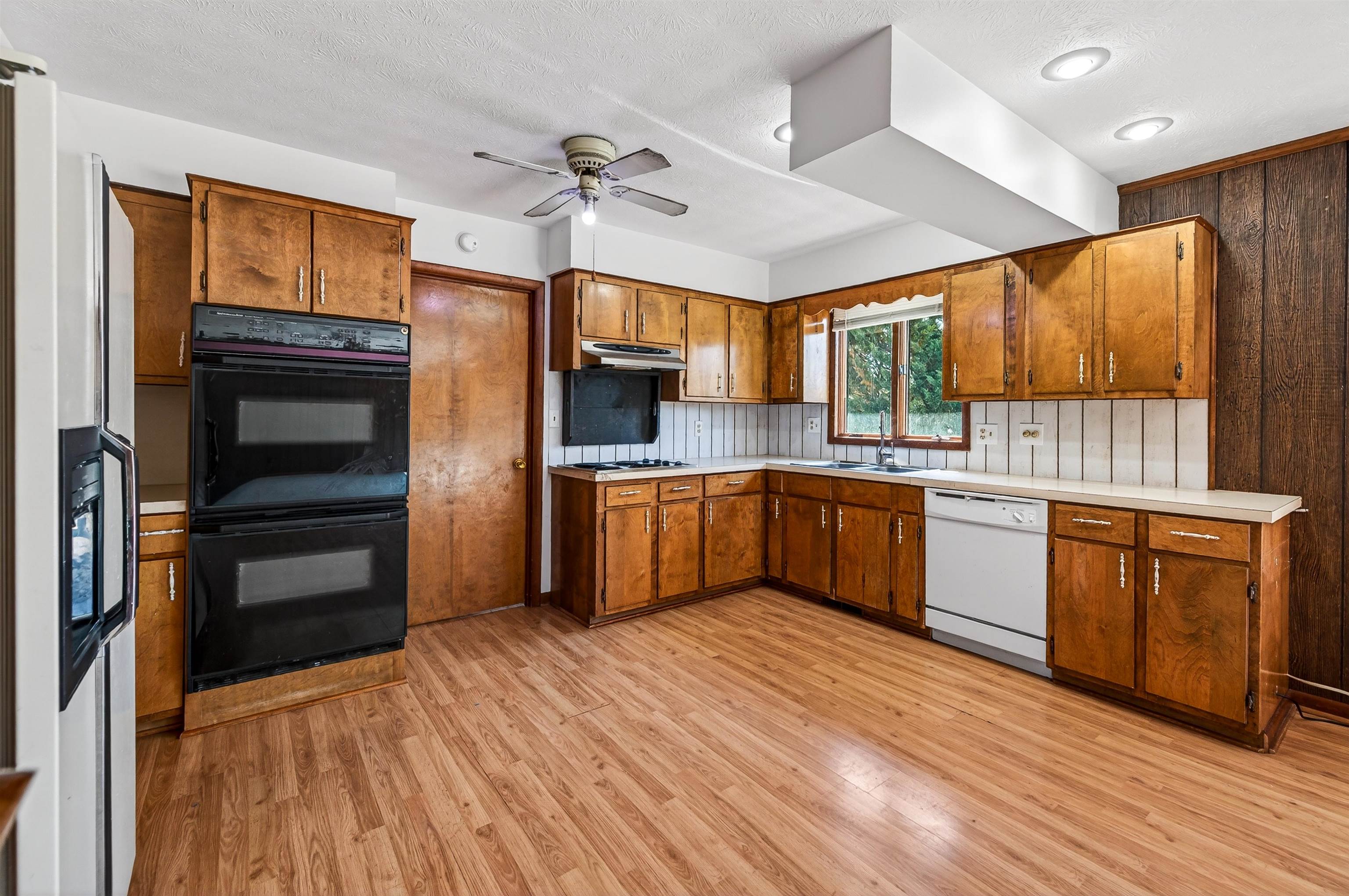 9510 SHENANDOAH DR, NEW MARKET, Virginia 22844, 5 Bedrooms Bedrooms, ,3 BathroomsBathrooms,Residential,9510 SHENANDOAH DR,678342 MLS # 678342 9510 SHENANDOAH DR, NEW MARKET, Virginia 22844, 5 Bedrooms Bedrooms, ,3 BathroomsBathrooms,Residential,9510 SHENANDOAH DR,678342 MLS # 678342