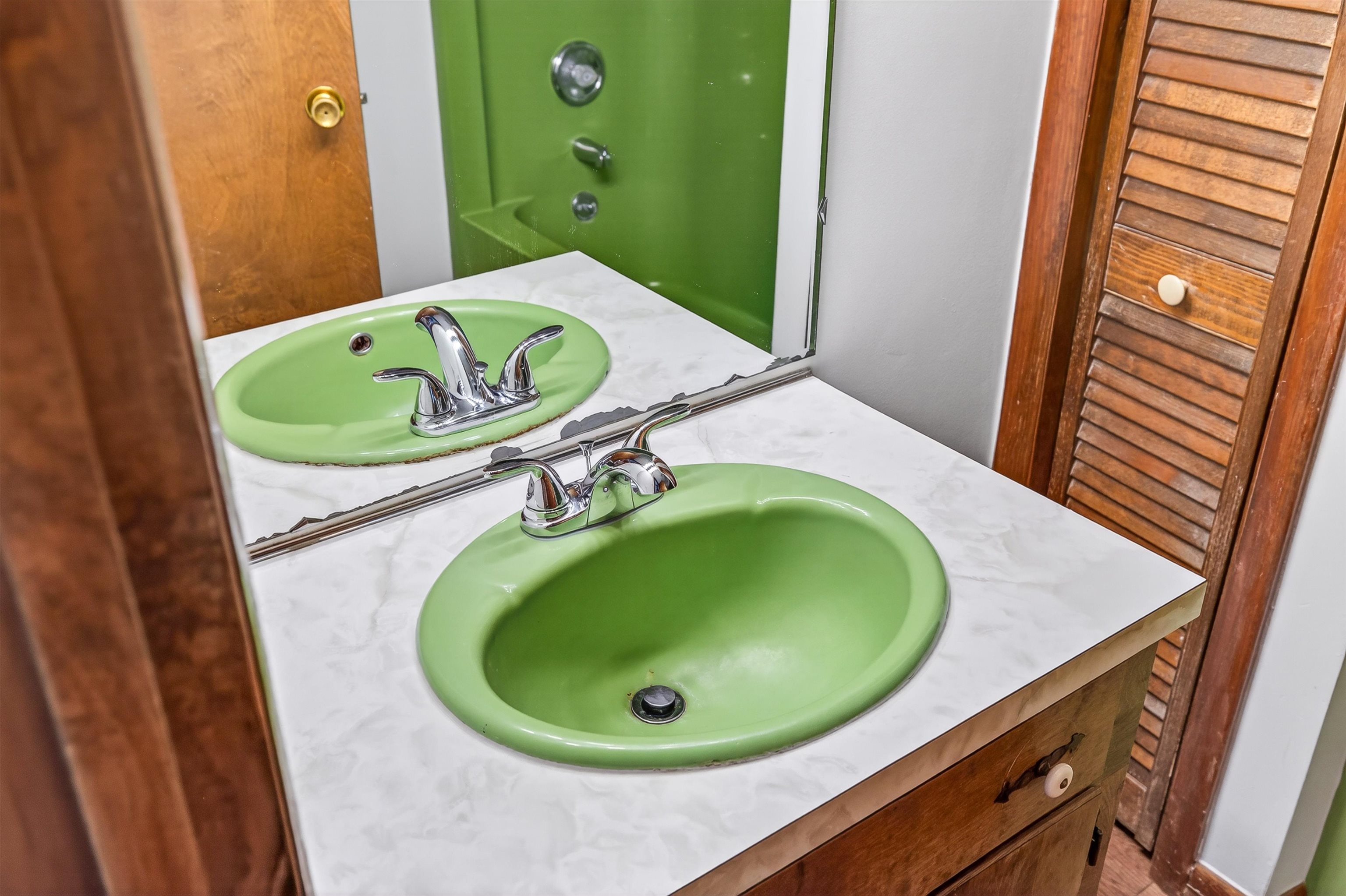 9510 SHENANDOAH DR, NEW MARKET, Virginia 22844, 5 Bedrooms Bedrooms, ,3 BathroomsBathrooms,Residential,9510 SHENANDOAH DR,678342 MLS # 678342 9510 SHENANDOAH DR, NEW MARKET, Virginia 22844, 5 Bedrooms Bedrooms, ,3 BathroomsBathrooms,Residential,9510 SHENANDOAH DR,678342 MLS # 678342