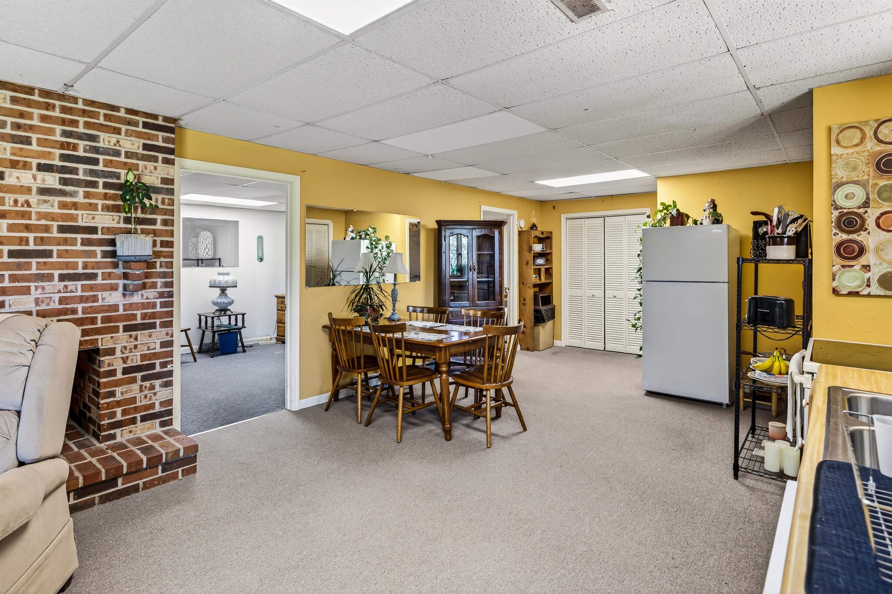 9510 SHENANDOAH DR, NEW MARKET, Virginia 22844, 5 Bedrooms Bedrooms, ,3 BathroomsBathrooms,Residential,9510 SHENANDOAH DR,678342 MLS # 678342 9510 SHENANDOAH DR, NEW MARKET, Virginia 22844, 5 Bedrooms Bedrooms, ,3 BathroomsBathrooms,Residential,9510 SHENANDOAH DR,678342 MLS # 678342