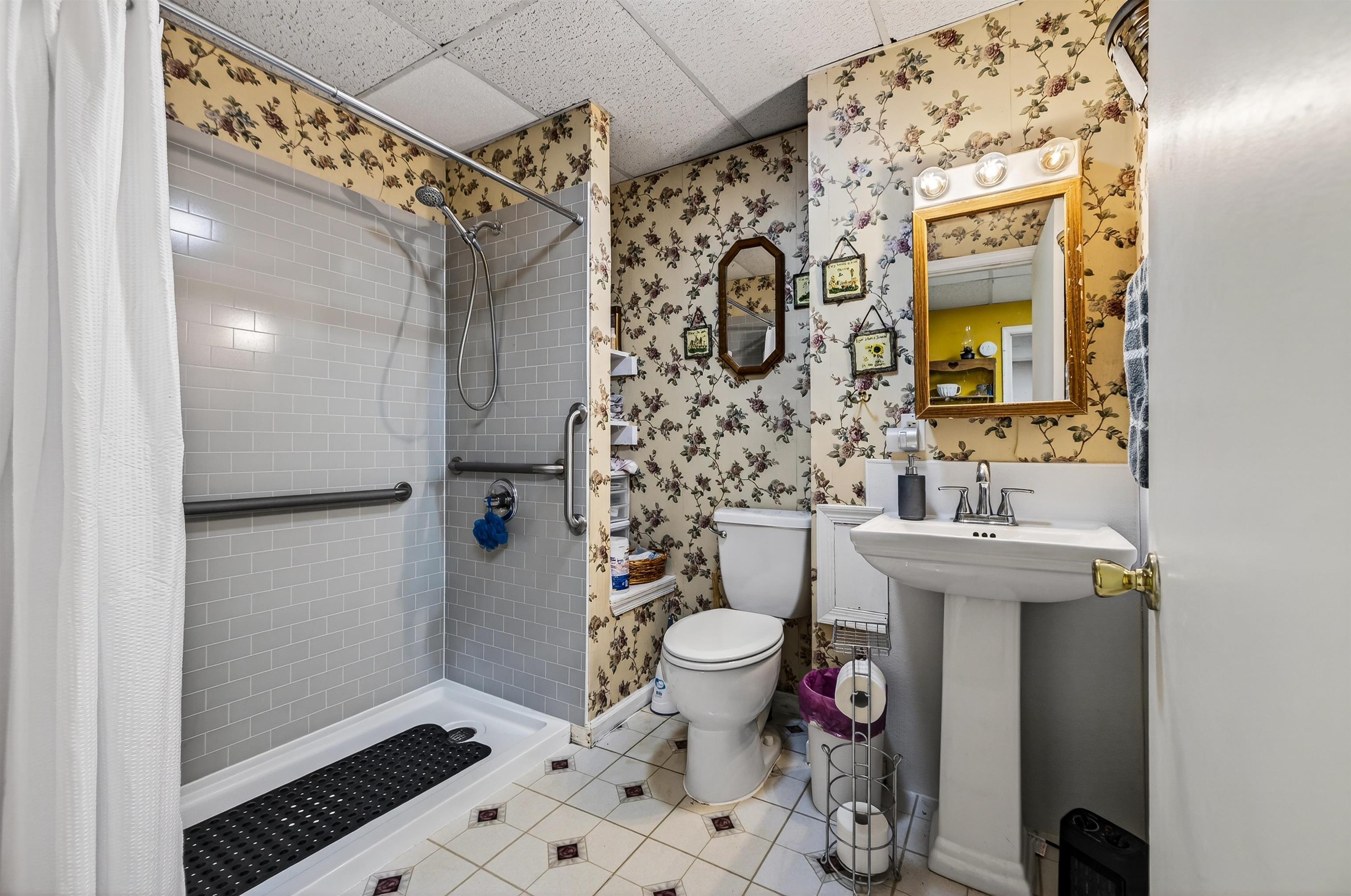 9510 SHENANDOAH DR, NEW MARKET, Virginia 22844, 5 Bedrooms Bedrooms, ,3 BathroomsBathrooms,Residential,9510 SHENANDOAH DR,678342 MLS # 678342 9510 SHENANDOAH DR, NEW MARKET, Virginia 22844, 5 Bedrooms Bedrooms, ,3 BathroomsBathrooms,Residential,9510 SHENANDOAH DR,678342 MLS # 678342
