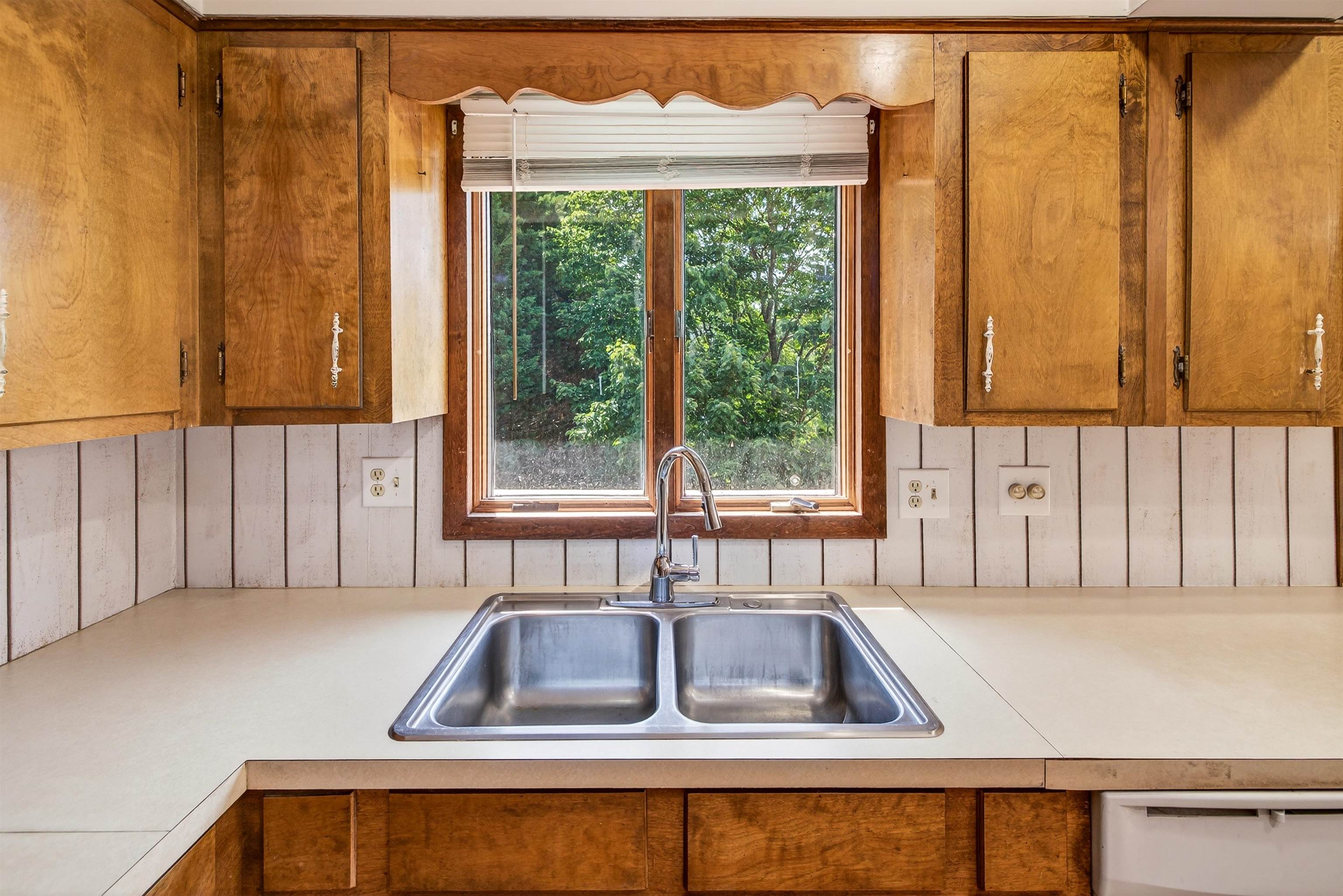 9510 SHENANDOAH DR, NEW MARKET, Virginia 22844, 5 Bedrooms Bedrooms, ,3 BathroomsBathrooms,Residential,9510 SHENANDOAH DR,678342 MLS # 678342 9510 SHENANDOAH DR, NEW MARKET, Virginia 22844, 5 Bedrooms Bedrooms, ,3 BathroomsBathrooms,Residential,9510 SHENANDOAH DR,678342 MLS # 678342