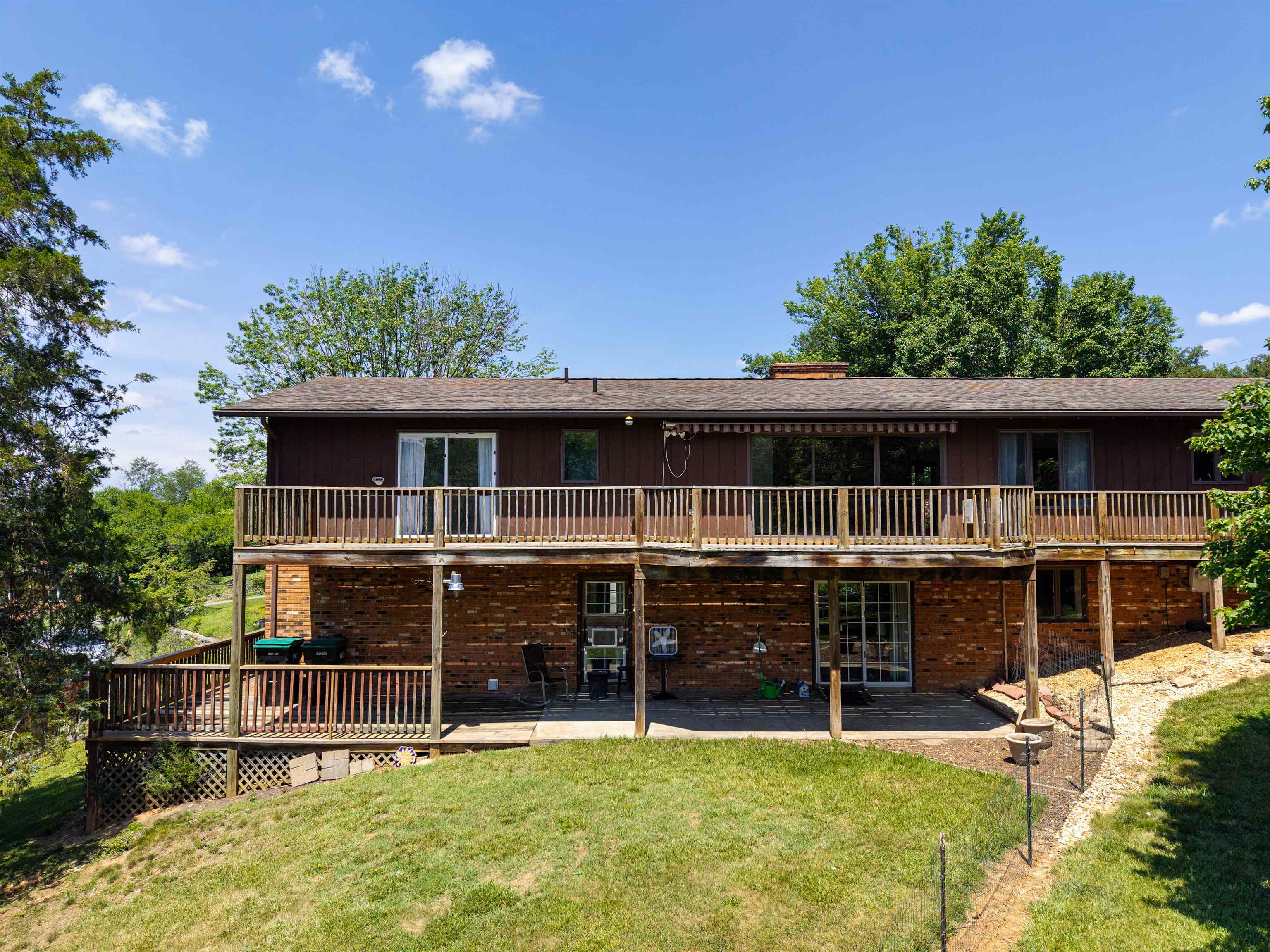 9510 SHENANDOAH DR, NEW MARKET, Virginia 22844, 5 Bedrooms Bedrooms, ,3 BathroomsBathrooms,Residential,9510 SHENANDOAH DR,678342 MLS # 678342 9510 SHENANDOAH DR, NEW MARKET, Virginia 22844, 5 Bedrooms Bedrooms, ,3 BathroomsBathrooms,Residential,9510 SHENANDOAH DR,678342 MLS # 678342