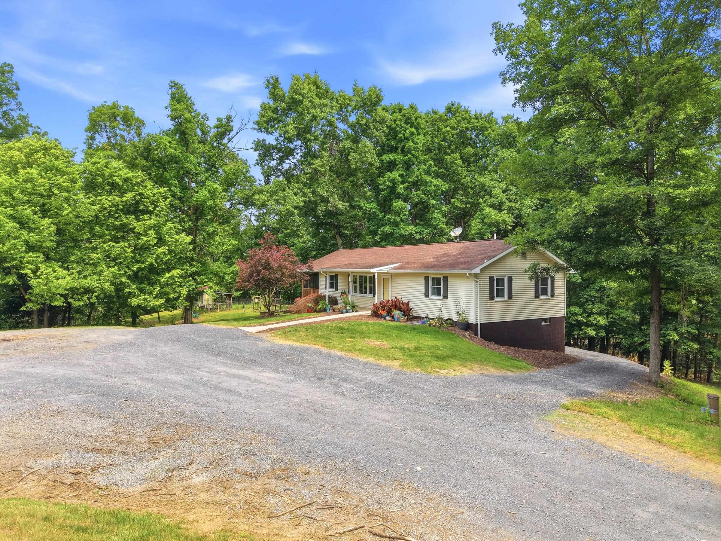 356 WHITE OAK LN, NEW MARKET, Virginia 22844, 3 Bedrooms Bedrooms, ,2 BathroomsBathrooms,Residential,356 WHITE OAK LN,678439 MLS # 678439 356 WHITE OAK LN, NEW MARKET, Virginia 22844, 3 Bedrooms Bedrooms, ,2 BathroomsBathrooms,Residential,356 WHITE OAK LN,678439 MLS # 678439