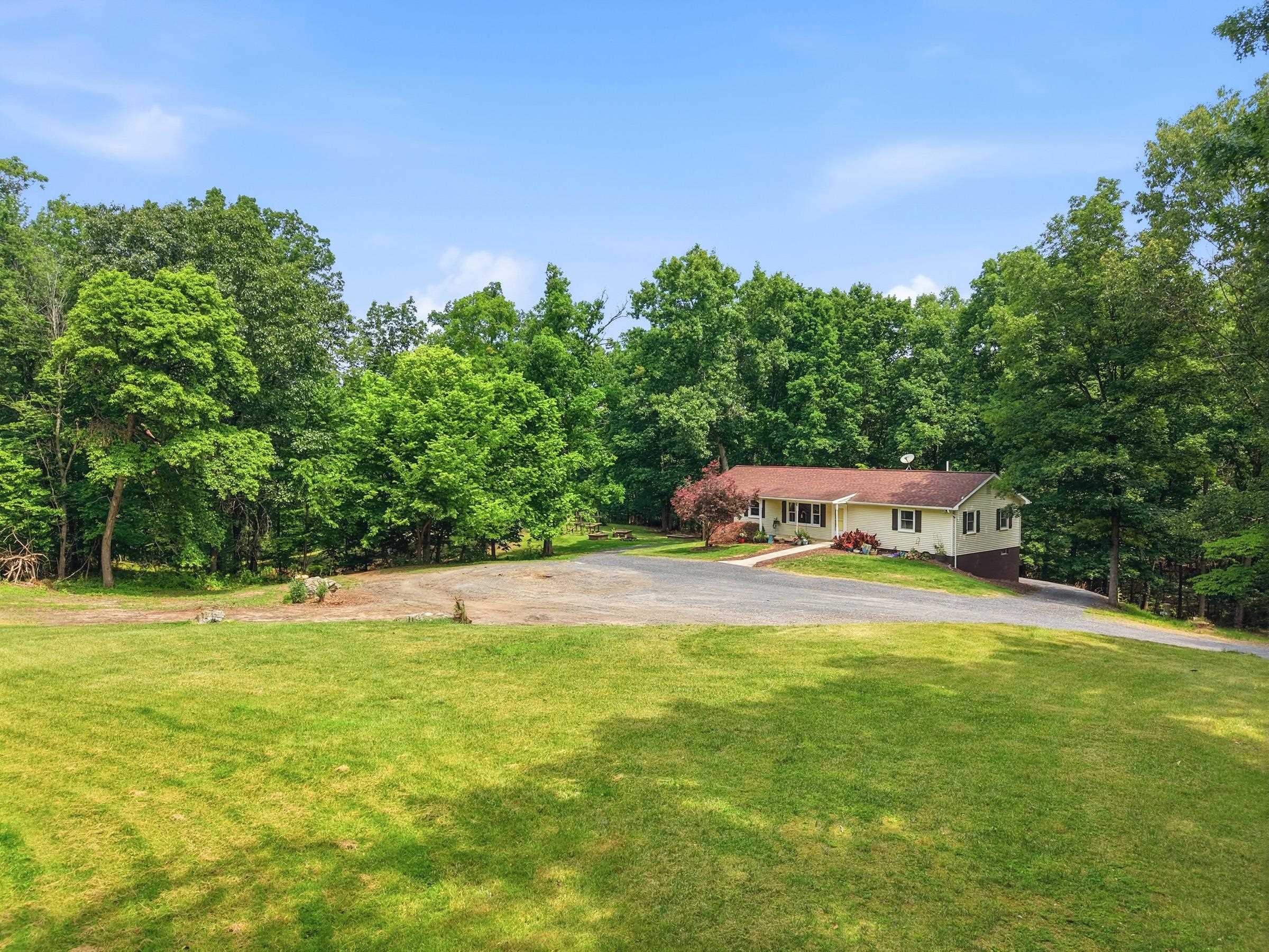 356 WHITE OAK LN, NEW MARKET, Virginia 22844, 3 Bedrooms Bedrooms, ,2 BathroomsBathrooms,Residential,356 WHITE OAK LN,678439 MLS # 678439 356 WHITE OAK LN, NEW MARKET, Virginia 22844, 3 Bedrooms Bedrooms, ,2 BathroomsBathrooms,Residential,356 WHITE OAK LN,678439 MLS # 678439