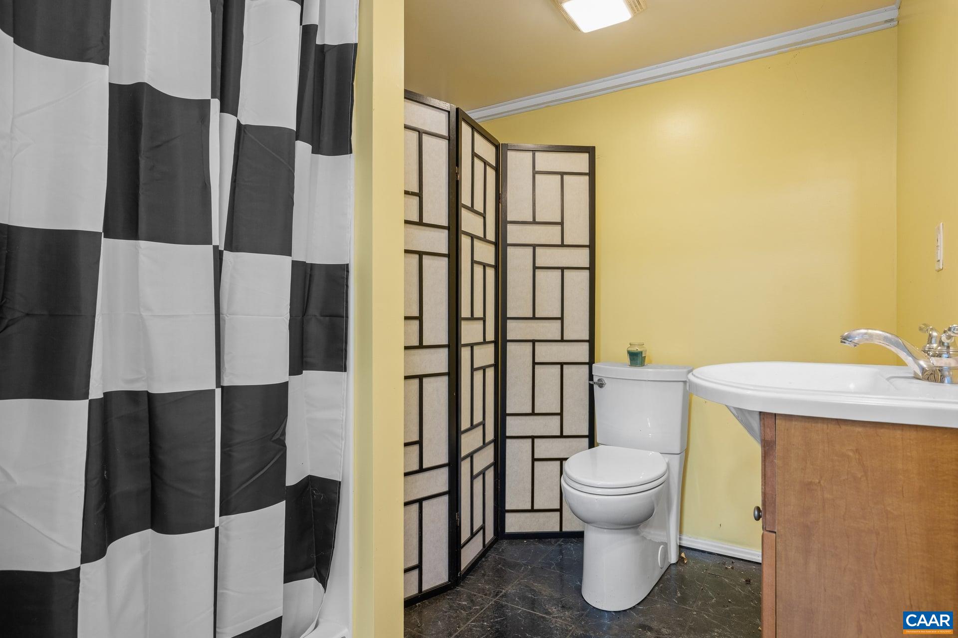 2629 DUCKS LAKE RIDGE RD, SCOTTSVILLE, Virginia 24590, 3 Bedrooms Bedrooms, ,3 BathroomsBathrooms,Residential,2629 DUCKS LAKE RIDGE RD,678496 MLS # 678496 2629 DUCKS LAKE RIDGE RD, SCOTTSVILLE, Virginia 24590, 3 Bedrooms Bedrooms, ,3 BathroomsBathrooms,Residential,2629 DUCKS LAKE RIDGE RD,678496 MLS # 678496