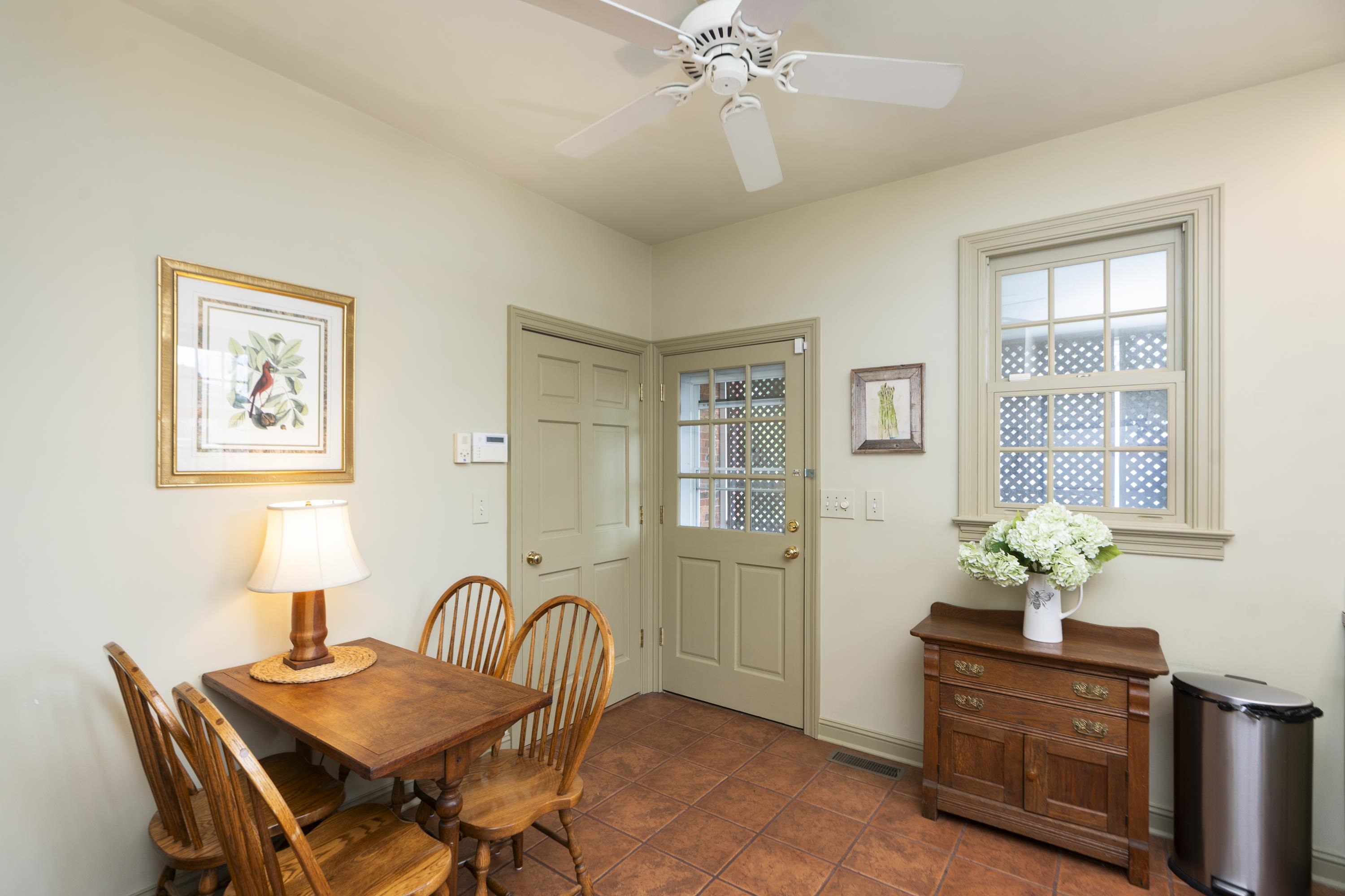 26 FAYETTE ST, STAUNTON, Virginia 24401, 2 Bedrooms Bedrooms, ,2 BathroomsBathrooms,Residential,26 FAYETTE ST,678580 MLS # 678580 26 FAYETTE ST, STAUNTON, Virginia 24401, 2 Bedrooms Bedrooms, ,2 BathroomsBathrooms,Residential,26 FAYETTE ST,678580 MLS # 678580