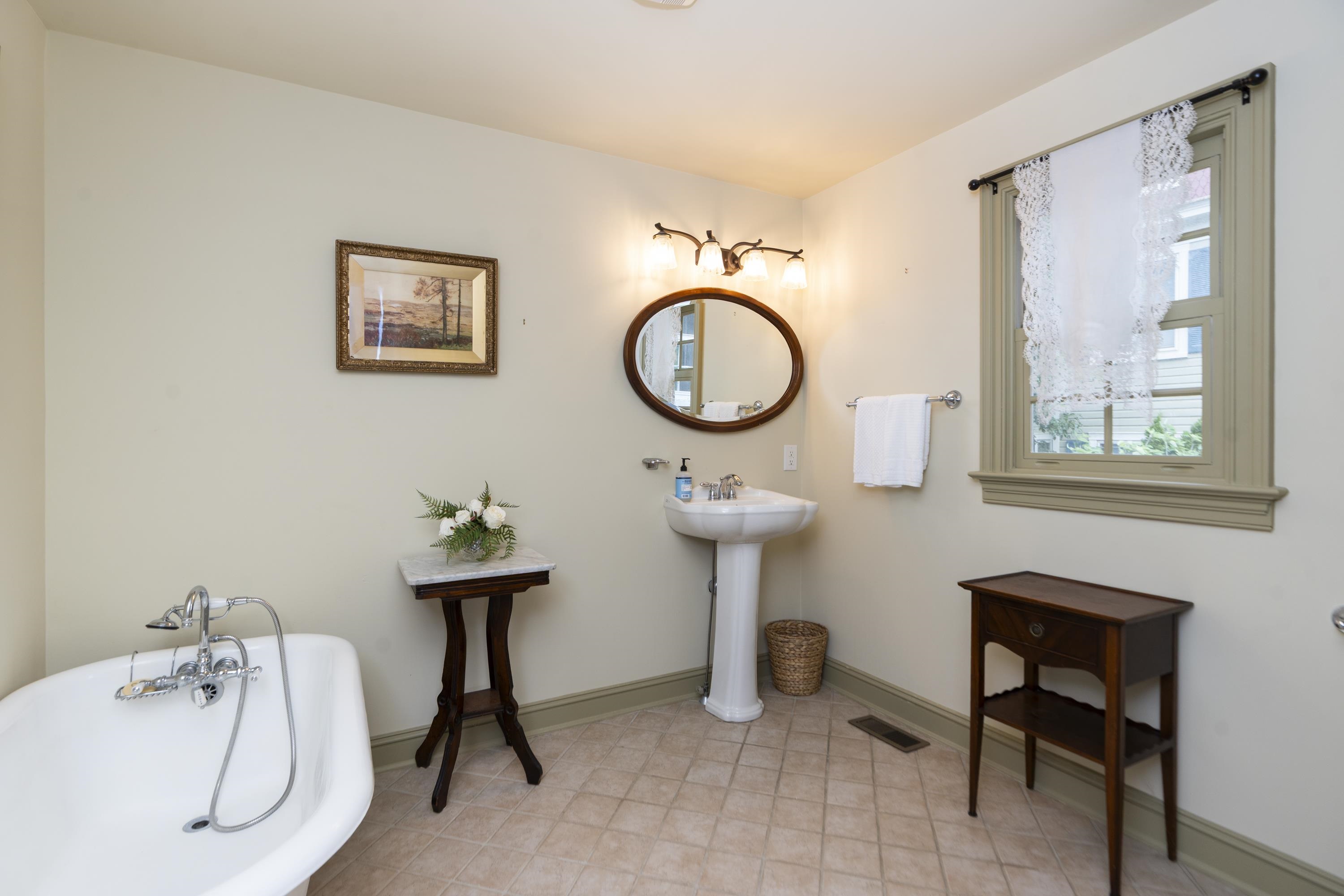 26 FAYETTE ST, STAUNTON, Virginia 24401, 2 Bedrooms Bedrooms, ,2 BathroomsBathrooms,Residential,26 FAYETTE ST,678580 MLS # 678580 26 FAYETTE ST, STAUNTON, Virginia 24401, 2 Bedrooms Bedrooms, ,2 BathroomsBathrooms,Residential,26 FAYETTE ST,678580 MLS # 678580