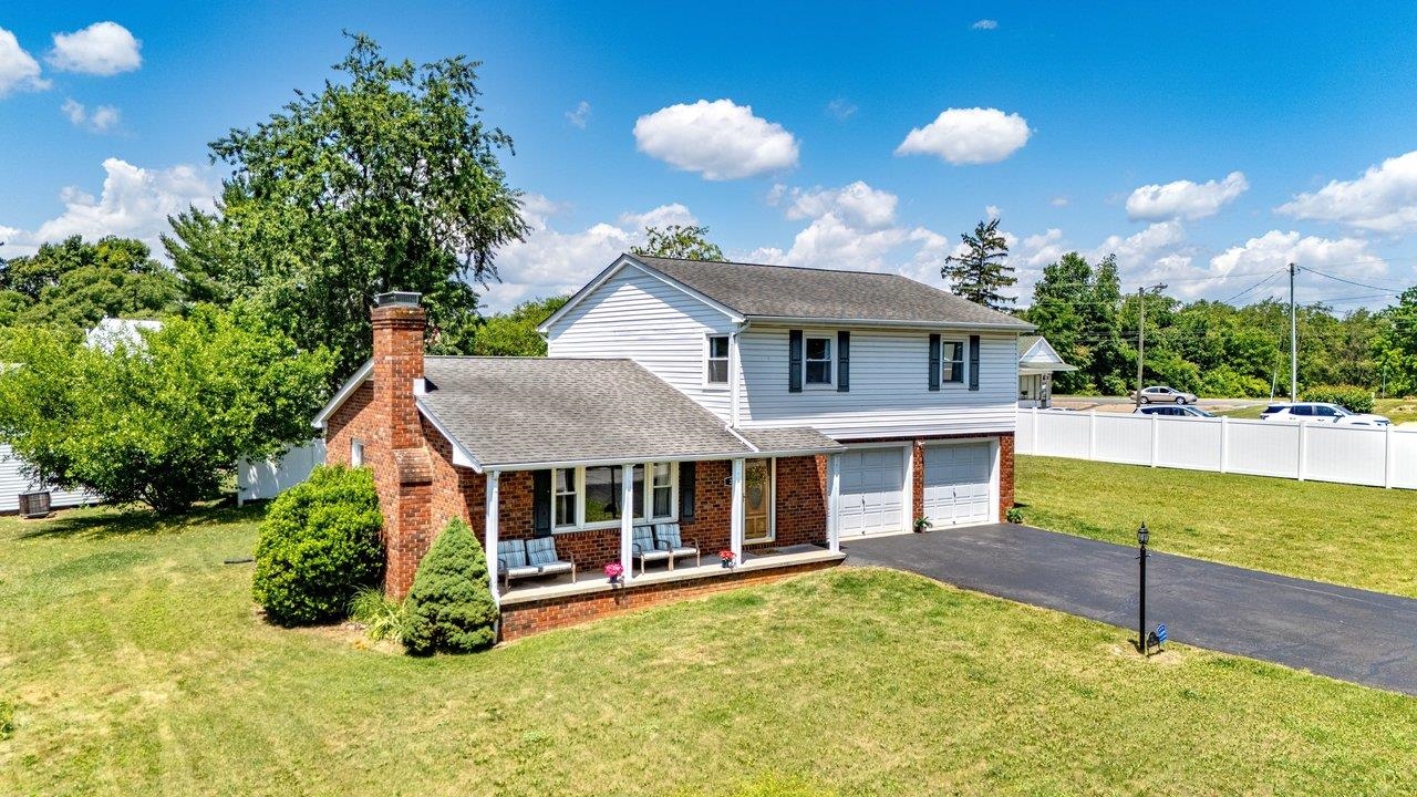 21 STUART AVE, STUARTS DRAFT, Virginia 24401, 3 Bedrooms Bedrooms, ,2 BathroomsBathrooms,Residential,21 STUART AVE,678581 MLS # 678581