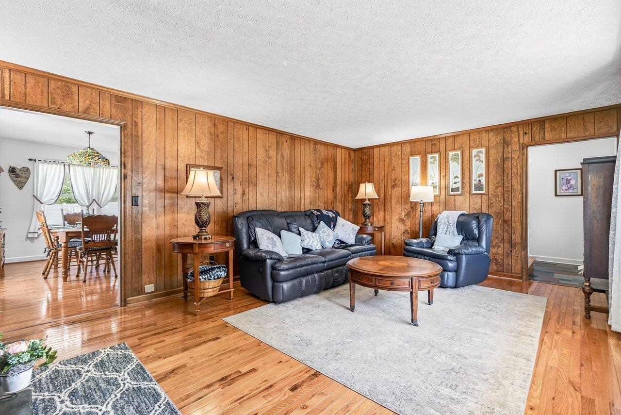 21 STUART AVE, STUARTS DRAFT, Virginia 24401, 3 Bedrooms Bedrooms, ,2 BathroomsBathrooms,Residential,21 STUART AVE,678581 MLS # 678581 21 STUART AVE, STUARTS DRAFT, Virginia 24401, 3 Bedrooms Bedrooms, ,2 BathroomsBathrooms,Residential,21 STUART AVE,678581 MLS # 678581