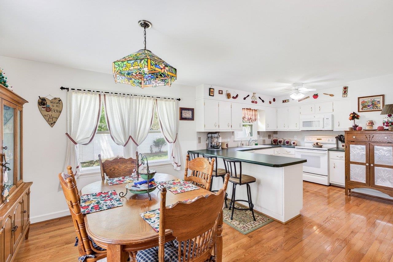21 STUART AVE, STUARTS DRAFT, Virginia 24401, 3 Bedrooms Bedrooms, ,2 BathroomsBathrooms,Residential,21 STUART AVE,678581 MLS # 678581 21 STUART AVE, STUARTS DRAFT, Virginia 24401, 3 Bedrooms Bedrooms, ,2 BathroomsBathrooms,Residential,21 STUART AVE,678581 MLS # 678581