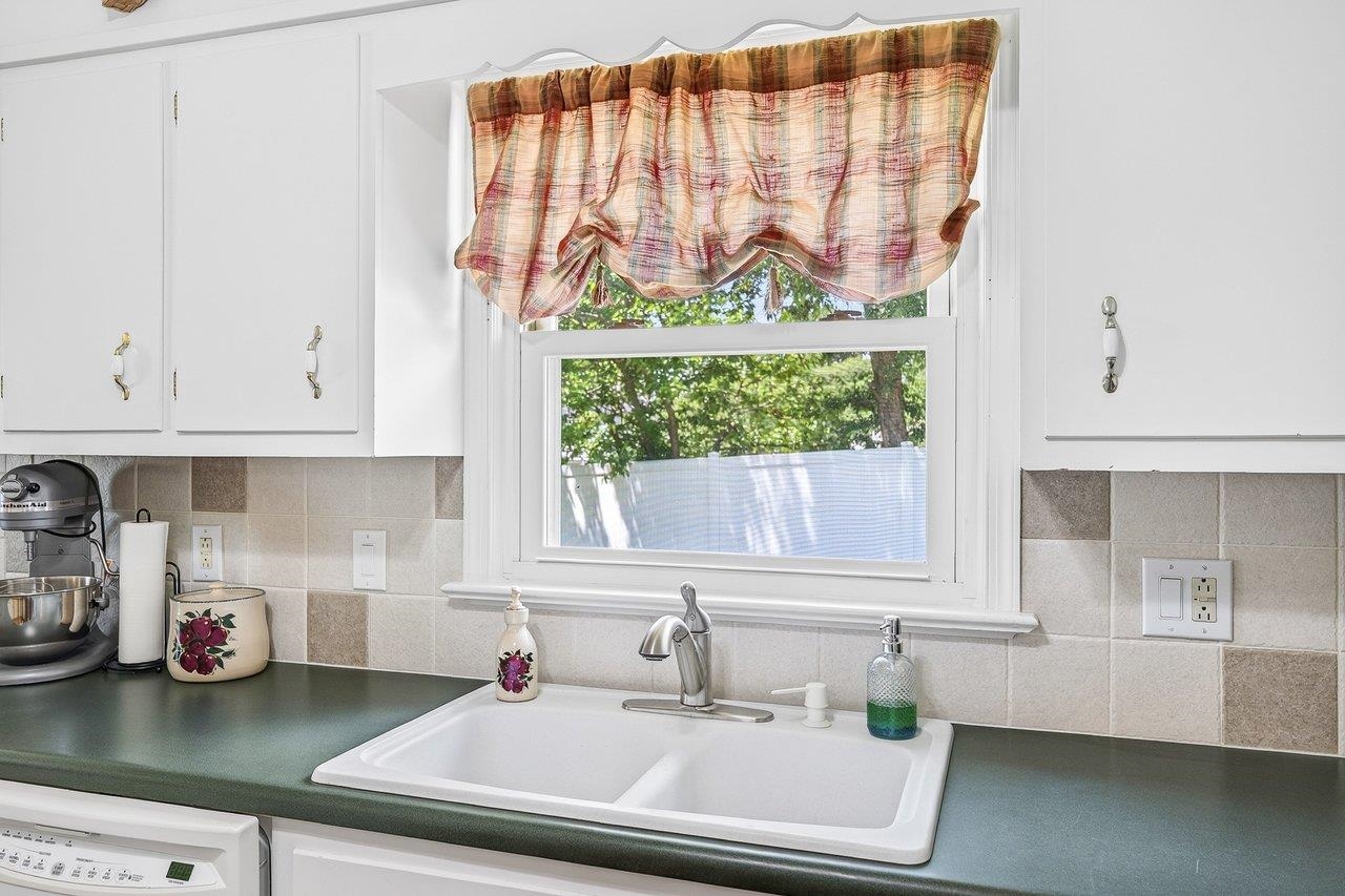 21 STUART AVE, STUARTS DRAFT, Virginia 24401, 3 Bedrooms Bedrooms, ,2 BathroomsBathrooms,Residential,21 STUART AVE,678581 MLS # 678581 21 STUART AVE, STUARTS DRAFT, Virginia 24401, 3 Bedrooms Bedrooms, ,2 BathroomsBathrooms,Residential,21 STUART AVE,678581 MLS # 678581