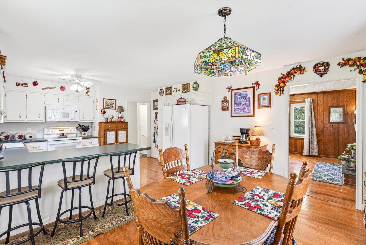 21 STUART AVE, STUARTS DRAFT, Virginia 24401, 3 Bedrooms Bedrooms, ,2 BathroomsBathrooms,Residential,21 STUART AVE,678581 MLS # 678581 21 STUART AVE, STUARTS DRAFT, Virginia 24401, 3 Bedrooms Bedrooms, ,2 BathroomsBathrooms,Residential,21 STUART AVE,678581 MLS # 678581