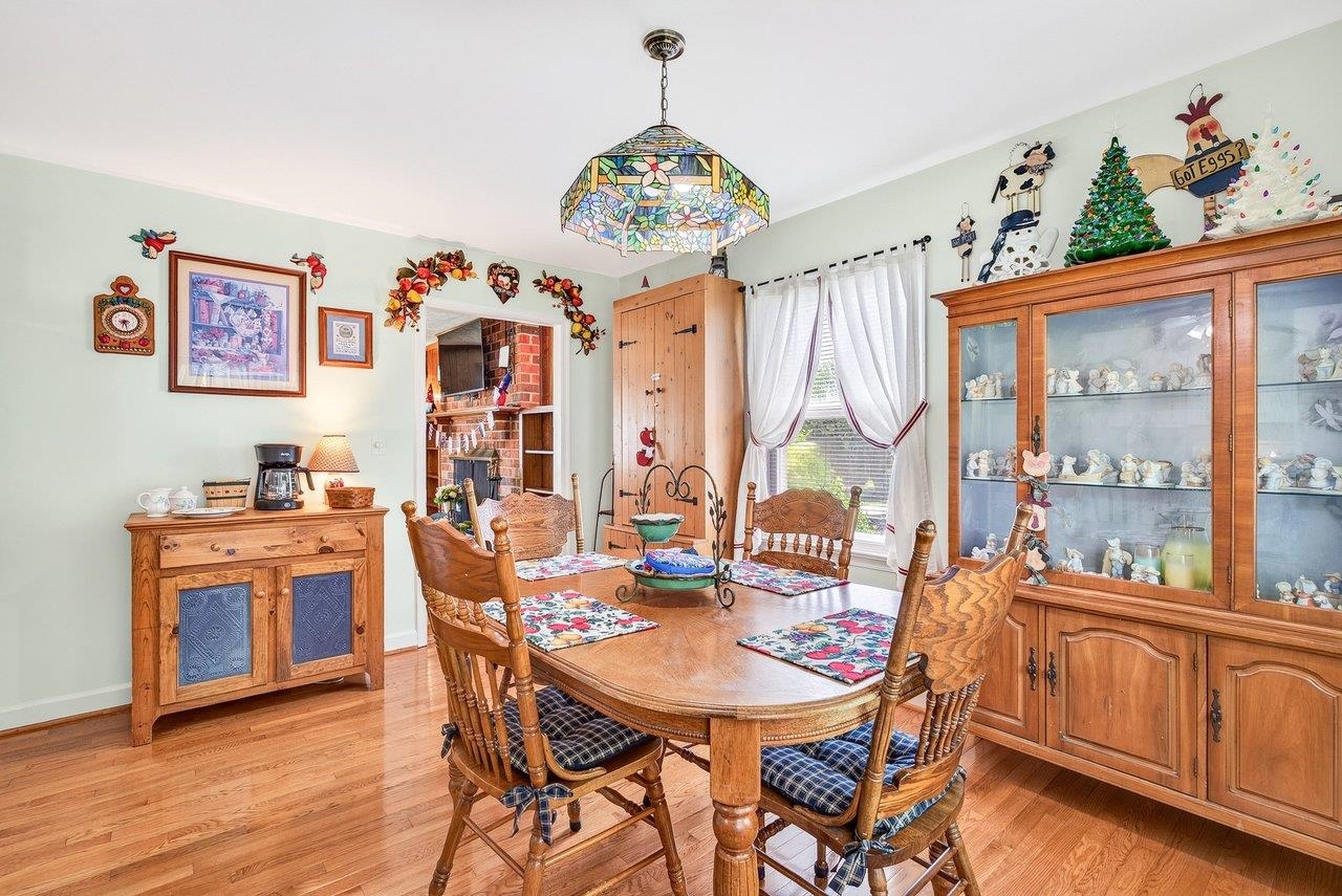 21 STUART AVE, STUARTS DRAFT, Virginia 24401, 3 Bedrooms Bedrooms, ,2 BathroomsBathrooms,Residential,21 STUART AVE,678581 MLS # 678581 21 STUART AVE, STUARTS DRAFT, Virginia 24401, 3 Bedrooms Bedrooms, ,2 BathroomsBathrooms,Residential,21 STUART AVE,678581 MLS # 678581