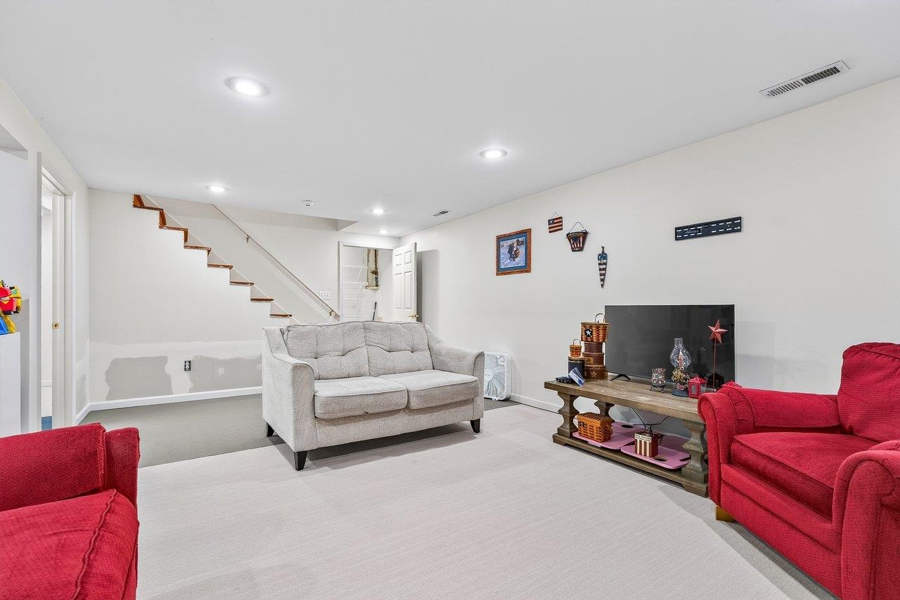 21 STUART AVE, STUARTS DRAFT, Virginia 24401, 3 Bedrooms Bedrooms, ,2 BathroomsBathrooms,Residential,21 STUART AVE,678581 MLS # 678581 21 STUART AVE, STUARTS DRAFT, Virginia 24401, 3 Bedrooms Bedrooms, ,2 BathroomsBathrooms,Residential,21 STUART AVE,678581 MLS # 678581